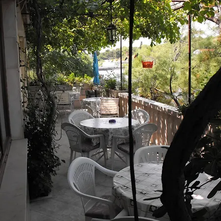 펜션 Stone House Gregov, 317- Hr 룸바르다