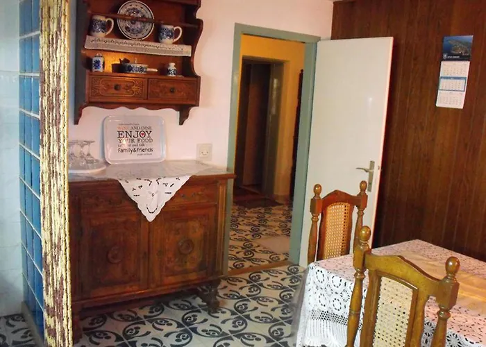 Stone House Gregov, 317- Hr *